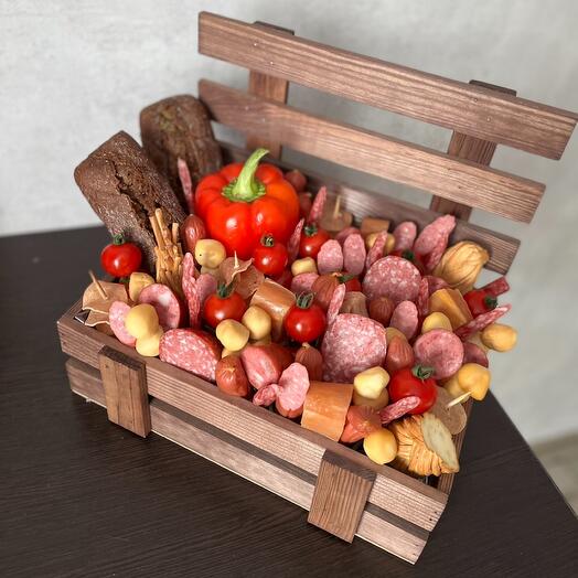 Бокс мужской мясной из колбас и сыра подарок мужчине