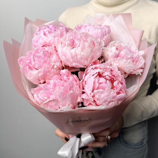 Букет ароматных пионов
