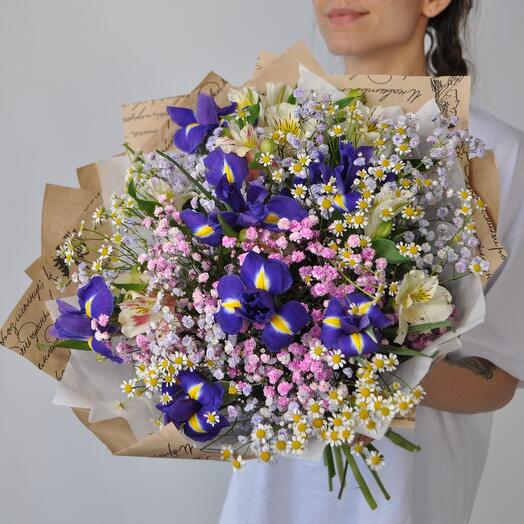Bouquet of field flowers with irises and daisies "Chamomile mood"