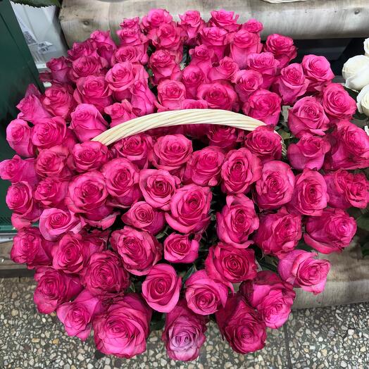 Корзина с цветами