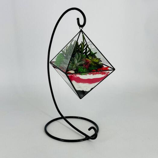 Florarium flashlight on a pendant with succulent flowers