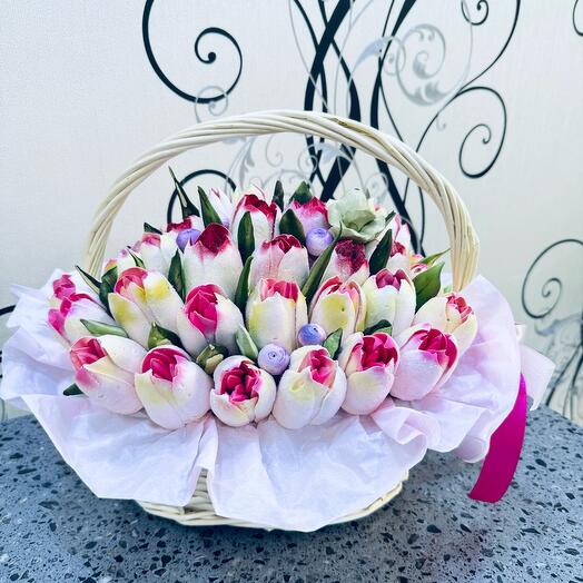 Marshmallow tulips
