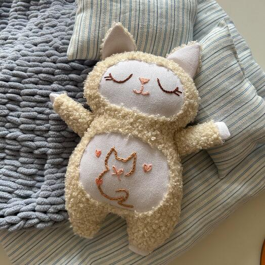 Котик молочный игрушка