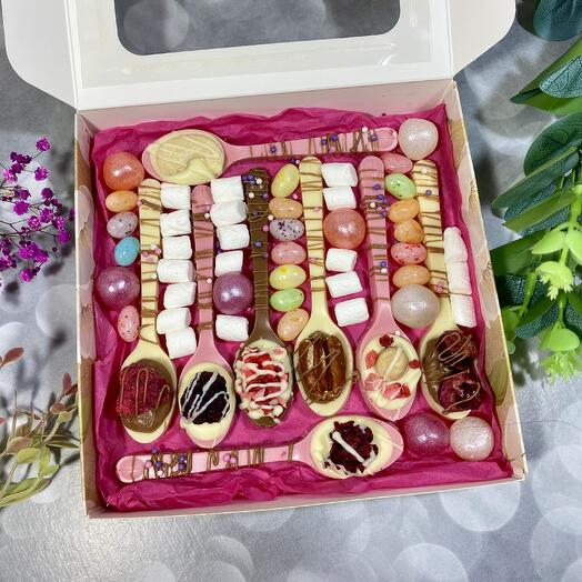 Сладкий набор из бельгийского шоколада, конфет и маршмеллоу