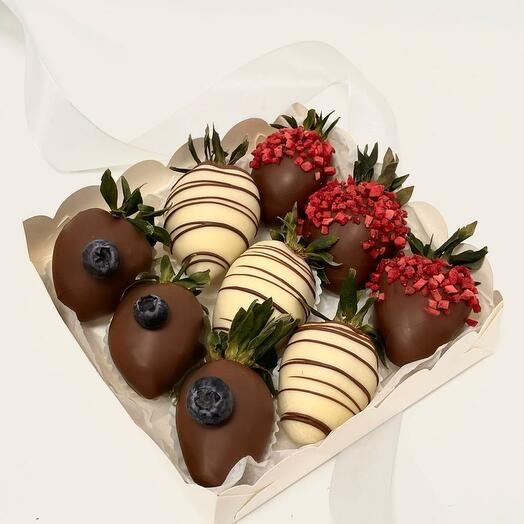 Fresas cubiertas de chocolate 9 piezas (decoración 13)