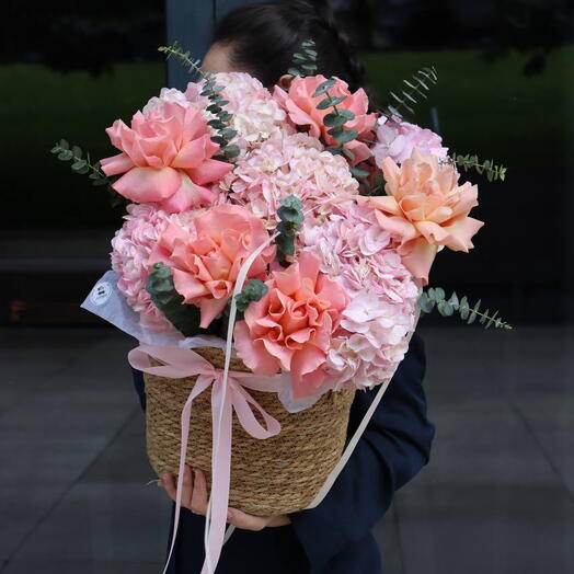 Авторское кашпо с гортензиями "На закате"