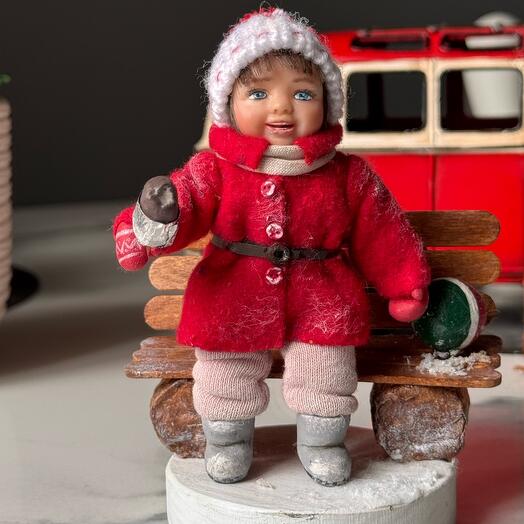 Интерьерная игрушка/статуэтка ручной работы для презента. Ретро серия "Голубоглазая малышка с эскимо"