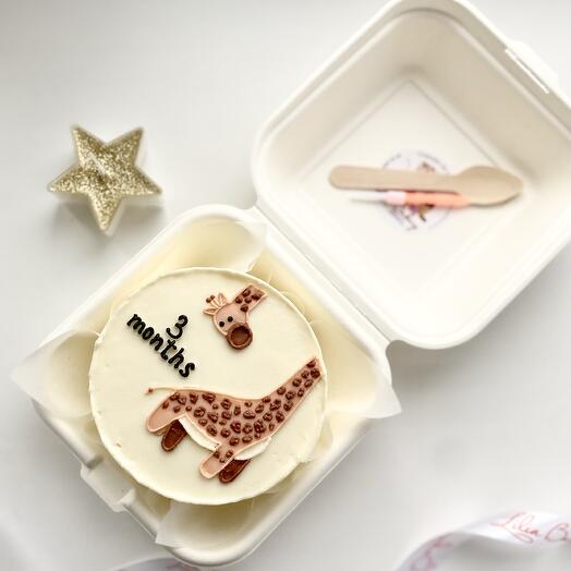 Бенто торт с жирафом на каждый месяц малыша