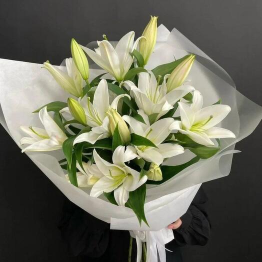 Моно букет, роскошные белые лилии, 5 штук
