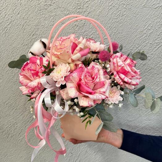 Цветы в сумке