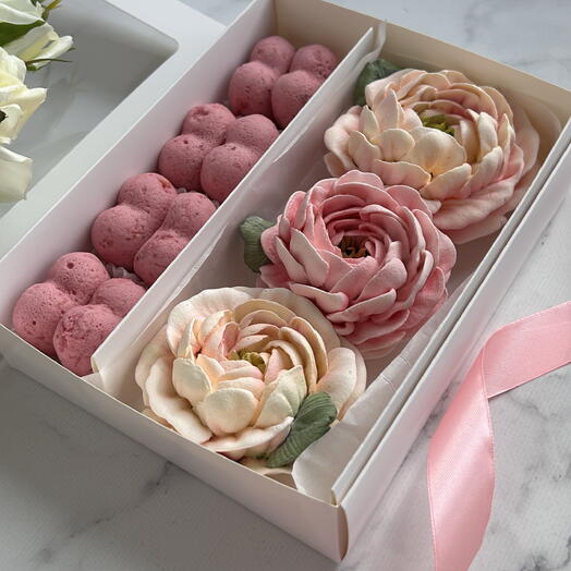 Набор брусничного маршмеллоу и цветы из зефира /Сладкий подарок