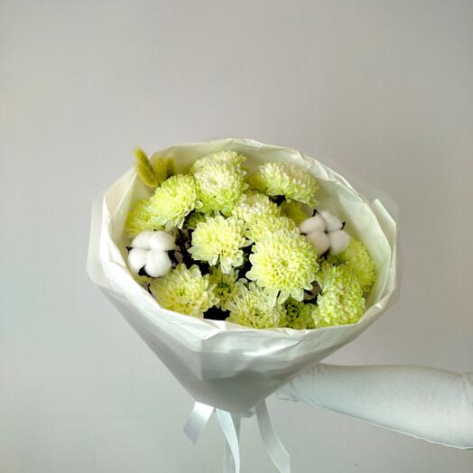 Букет из хризантемы лимонной с хлопком