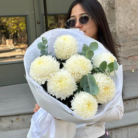 Букет из одноголовой хризантемы