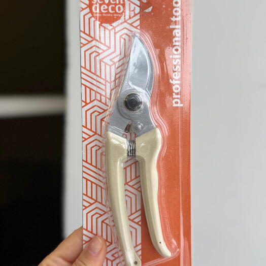 Секатор для срезных и комнатных растений и цветов