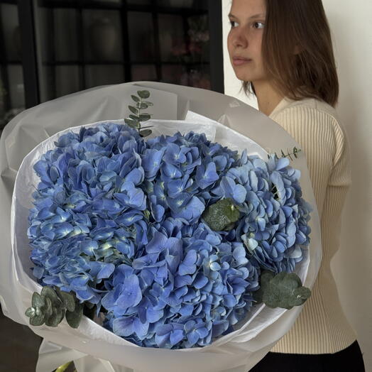 Синие гортензии для мамы