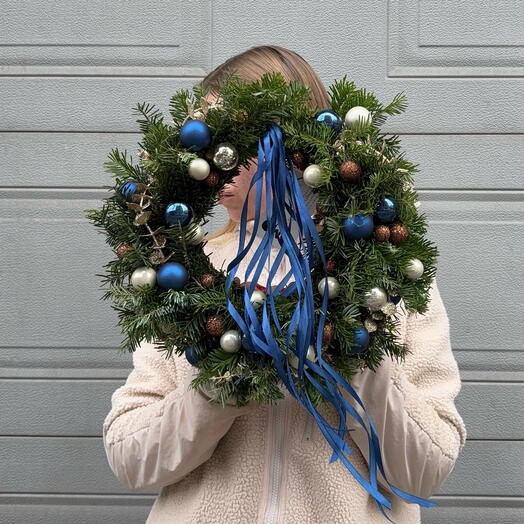 Blue wreath