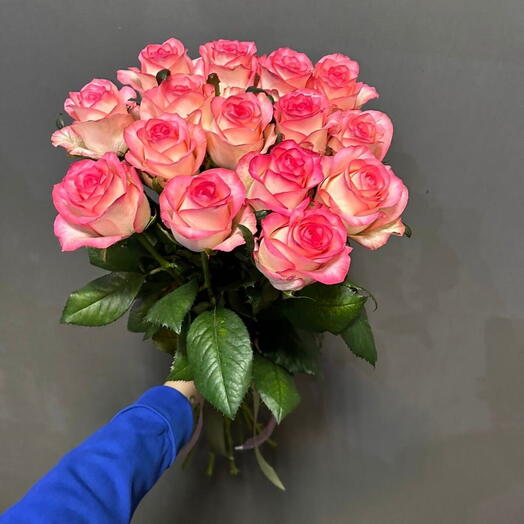 Букет из 15 роз Джумилия под ленту(60см)