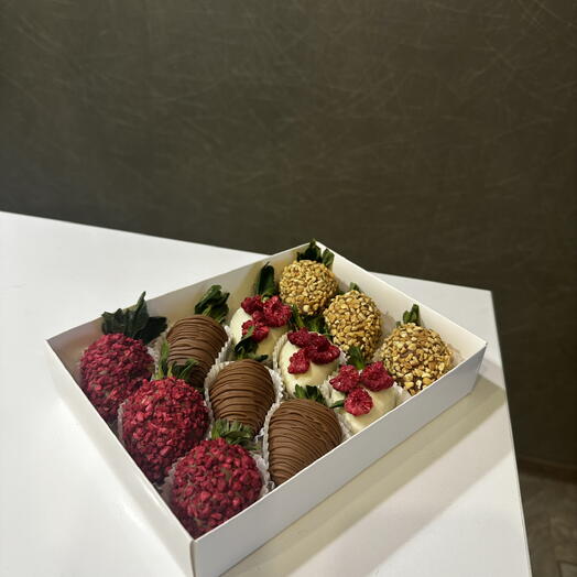 Клубника в шоколаде «Ягода-малинка»