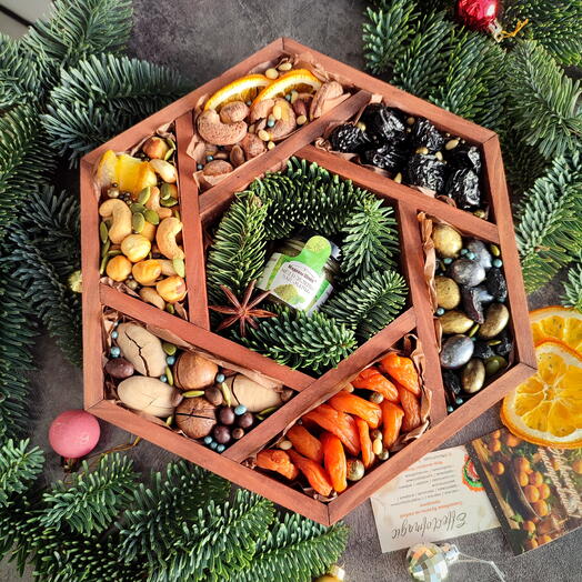 Уникальный подарок из орехов и сухофруктов