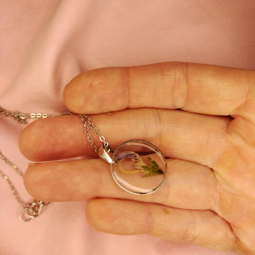 Pendant with natural flowers, 20mm