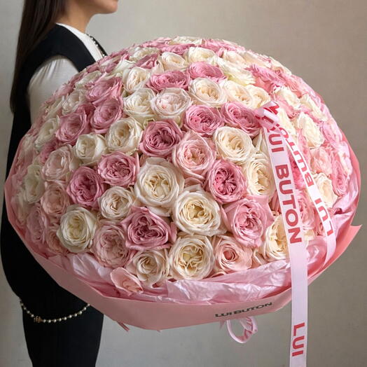 Букет "101 пионовидных роз O Hara микс"