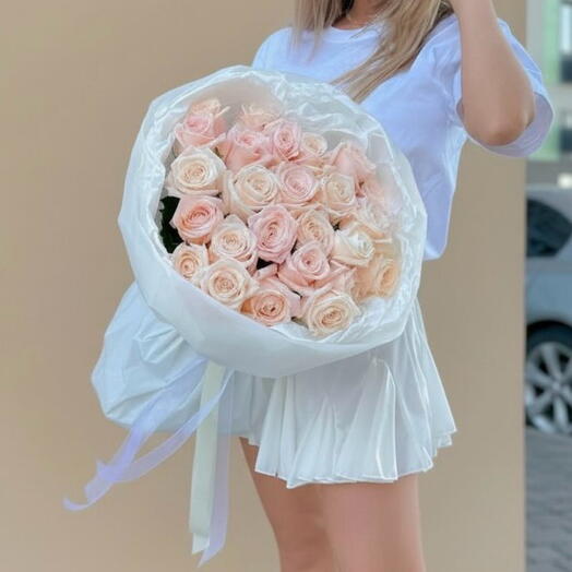 Моно-букет из нежных роз