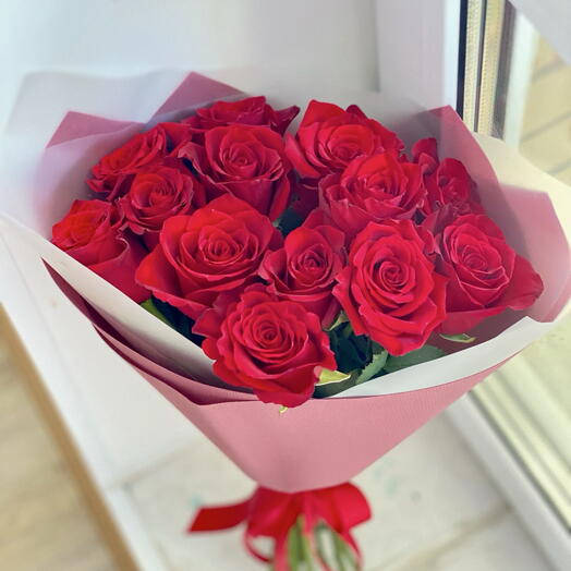 Розы красные