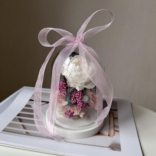 Клош с пионовидной белой стабилизированной розой ( роза в колбе)