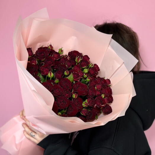 Букет из 15 бордовых кустовых роз