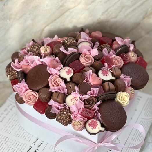 Сладкий букет из конфет