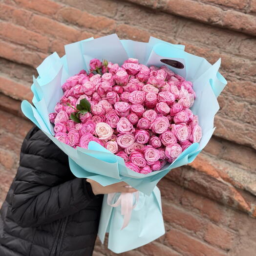spray roses 🩵🩵 bombastic and lady bombastic
