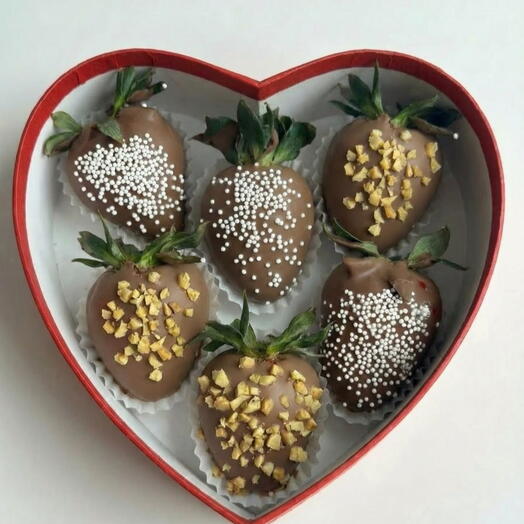 Клубника сердце