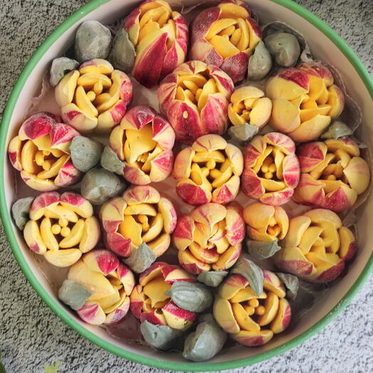 Коробочка с тюльпанами