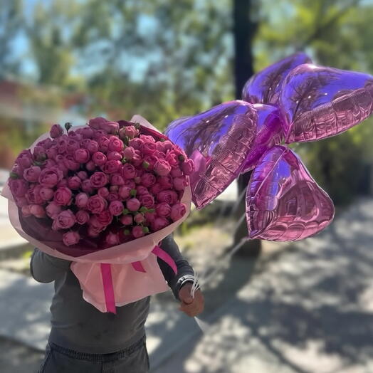 Сет из кустовой розы и Шаров в оформлении😍