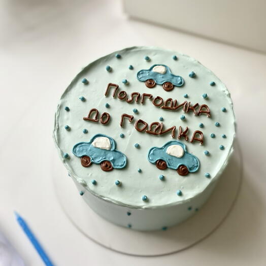 Торт «полгодика до годика» с машинками