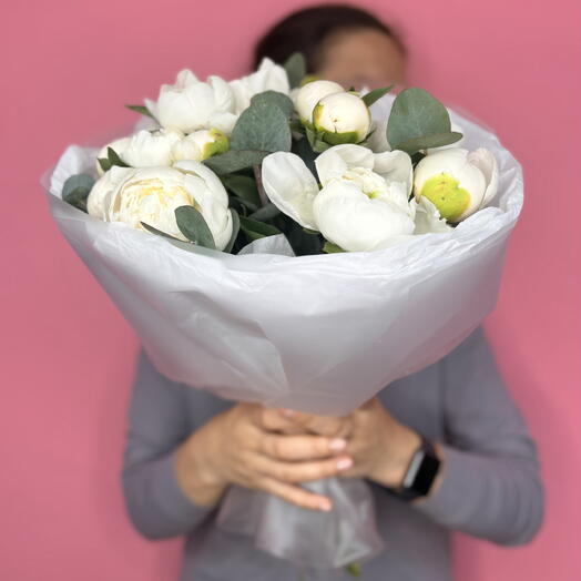 15 роскошных белых пионов с эвкалиптом🌸Пиономания🌸