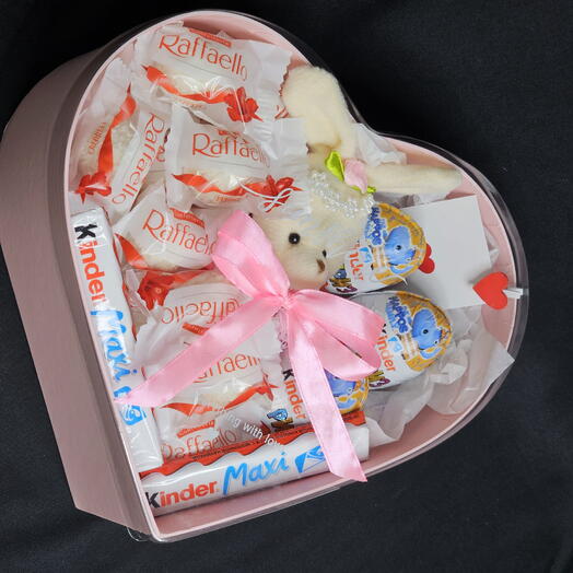 "Сладость" 🎁 Подарок из её любимых конфет, коробка сердце, зайка, рафаэлло, киндер