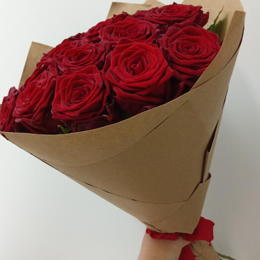 Red Naomi roses 60 cm, 15 pcs