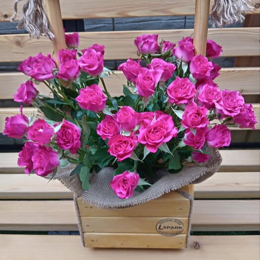 🎁 Free gift with your order: Rustic Charm: Hot Pink Spray Roses in a Wooden Basket