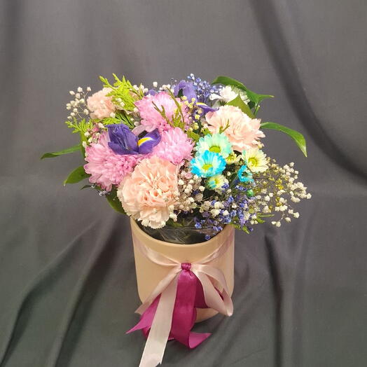 Шляпная коробка ярких цветов 💐