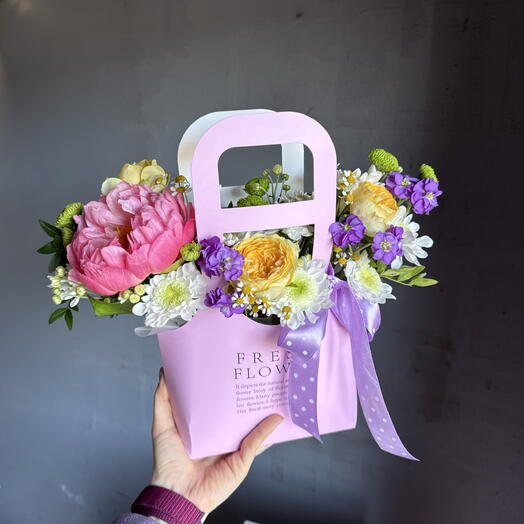 Яркая сумочка с пионом🌸