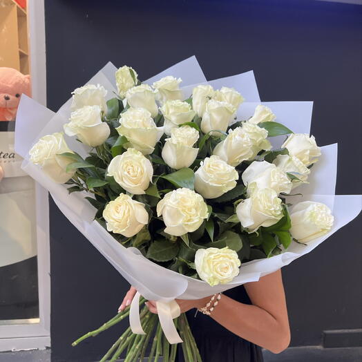 White roses bouqet