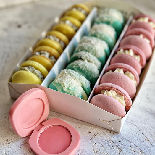 Ассорти 15 Макарон + подарок
от Vivienne Sabo - румяна MACARON