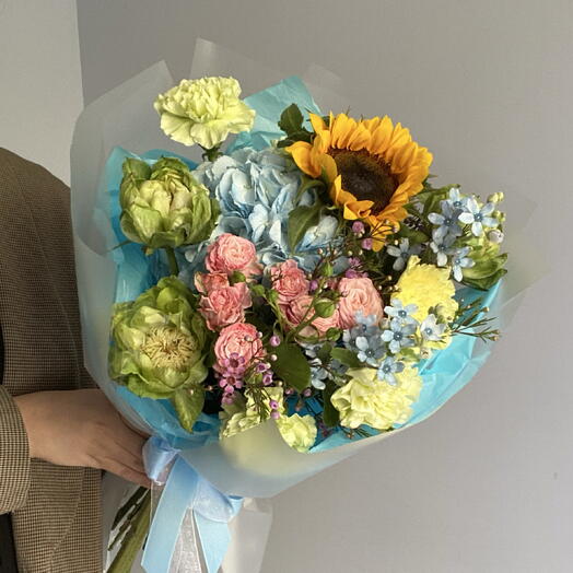 Пойманное солнце🌻 Букет из подсолнуха, гортензии, роз, незабудок🩵