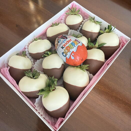 🍓 Клубника в шоколаде — 12 ягод + Kinder Surprise 🍫🎁