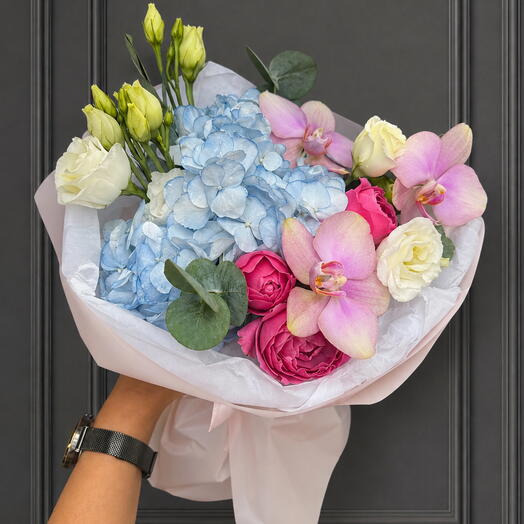 4.Букет из гортензии,орхидеи