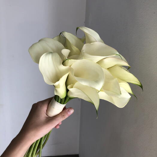 Букет из белых калл