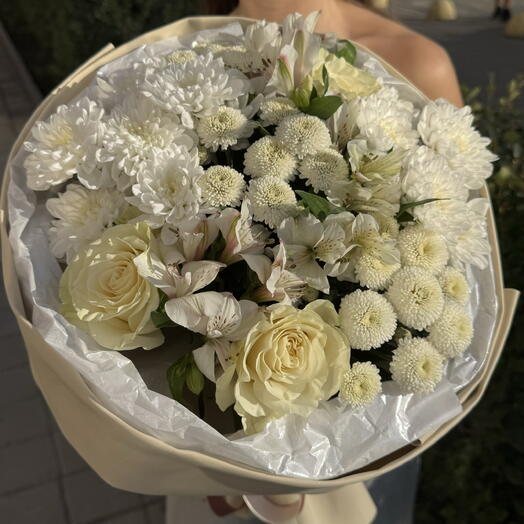 Нежный букет 🤗 FlowaLova хризантема, альстромерия, Роза