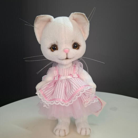 Игрушка ручной работы Кошечка