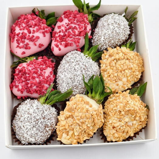 Клубника в шоколаде 9-12* ягод🍓 3 цвета шоколада